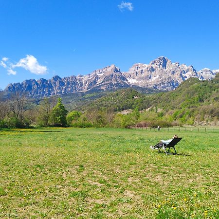 Los Cachorros El Pueyo de Jaca Buitenkant foto