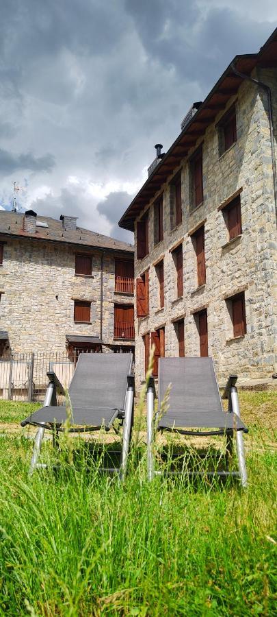 Los Cachorros El Pueyo de Jaca Buitenkant foto